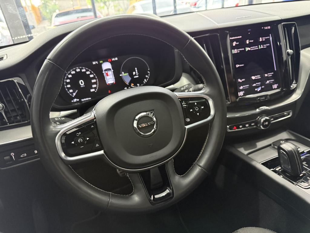 VOLVO XC60 - Foto