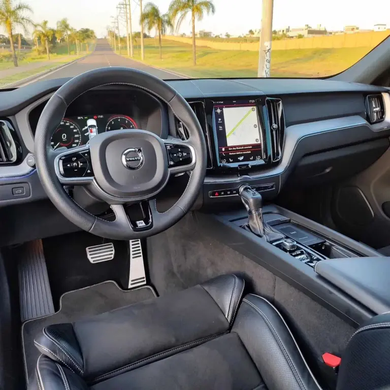 VOLVO XC60 - Miniatura