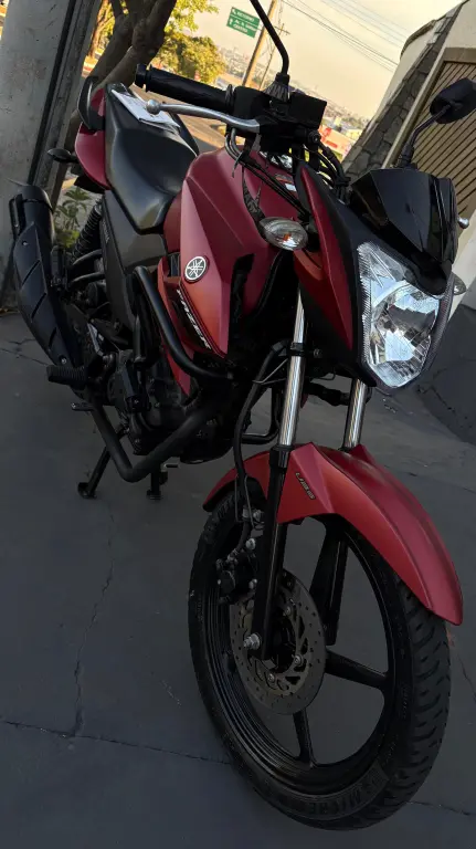 YAMAHA FZ 15 Fazer - Foto