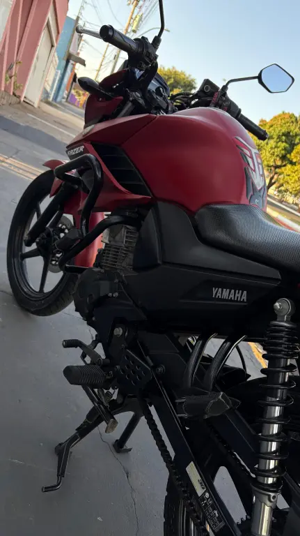 YAMAHA FZ 15 Fazer - Foto