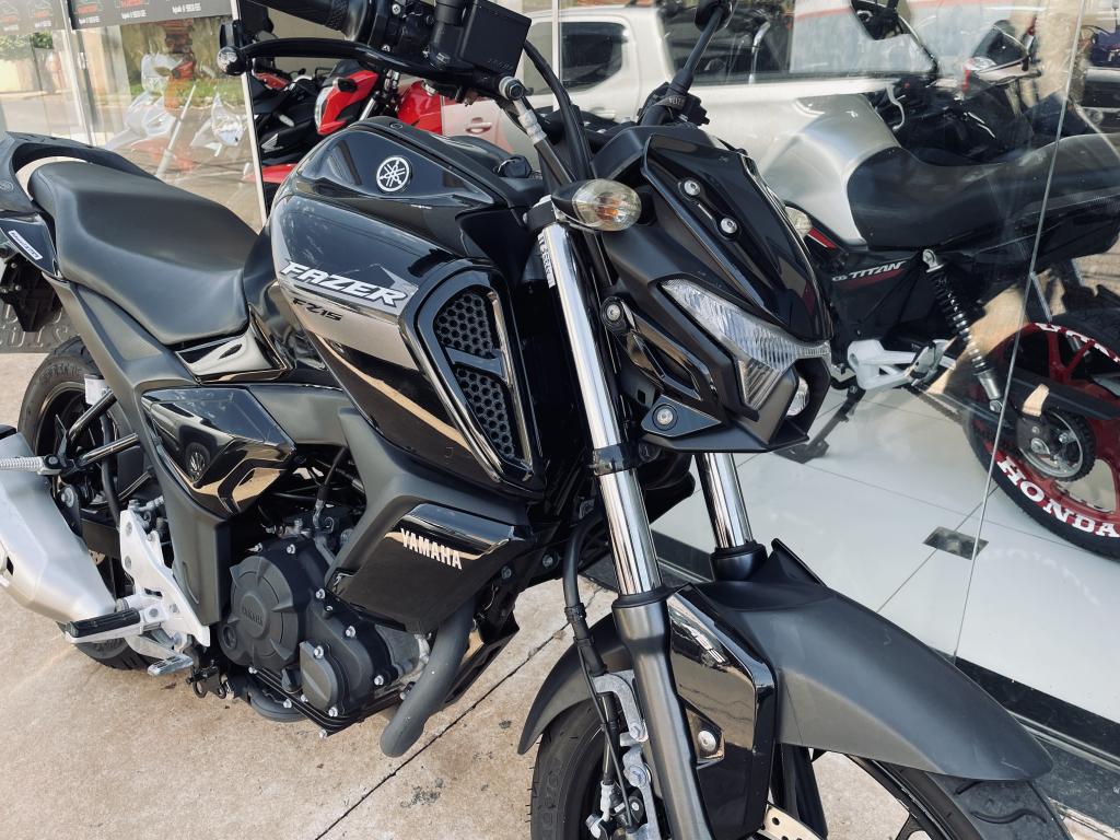 YAMAHA FZ 15 Fazer - Foto