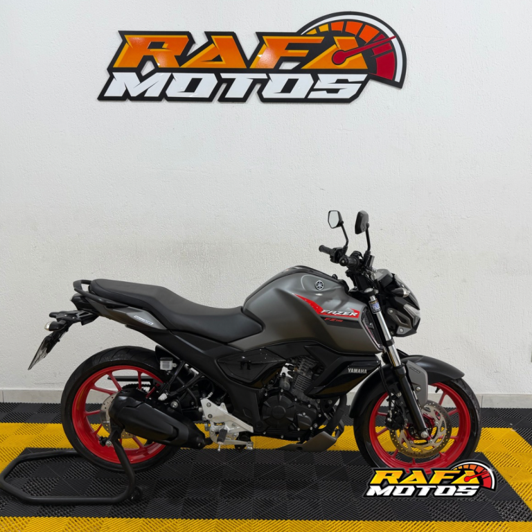 YAMAHA FZ 15 Fazer - Foto