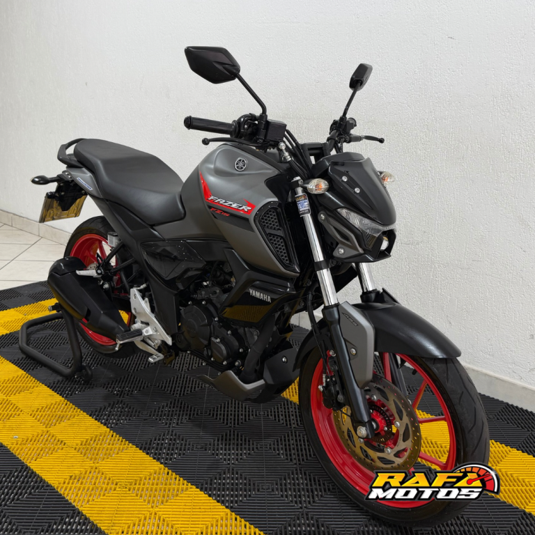 YAMAHA FZ 15 Fazer - Foto