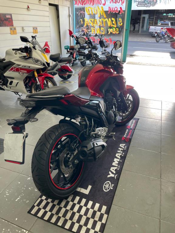 YAMAHA FZ 25 250 Fazer Flex - Foto