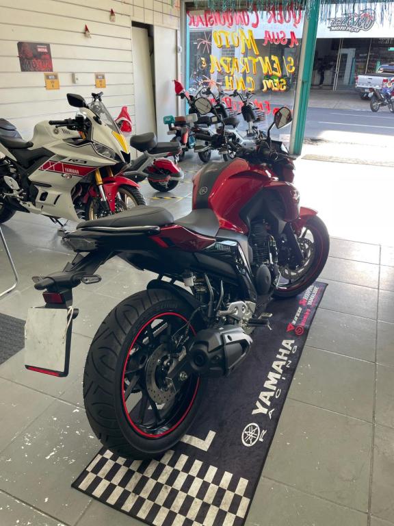 YAMAHA FZ 25 250 Fazer Flex - Foto