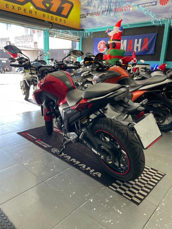 YAMAHA FZ 25 250 Fazer Flex - Foto