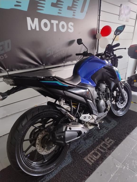YAMAHA FZ 25 250 Fazer Flex - Foto
