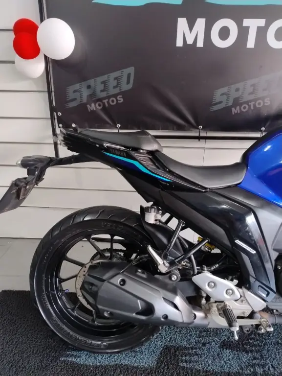 YAMAHA FZ 25 250 Fazer Flex - Foto