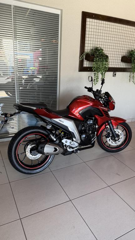 YAMAHA FZ 25 250 Fazer Flex - Foto