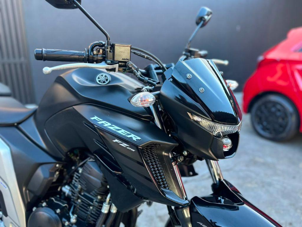 YAMAHA FZ 25 250 Fazer Flex - Foto