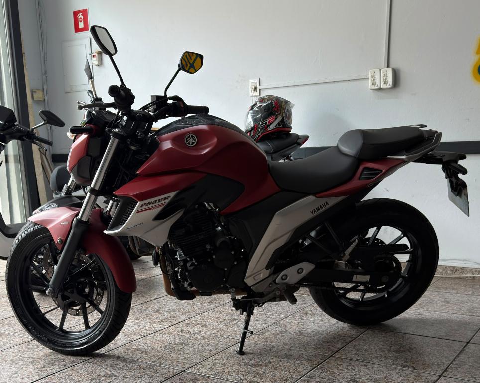 YAMAHA FZ 25 250 Fazer Flex - Foto