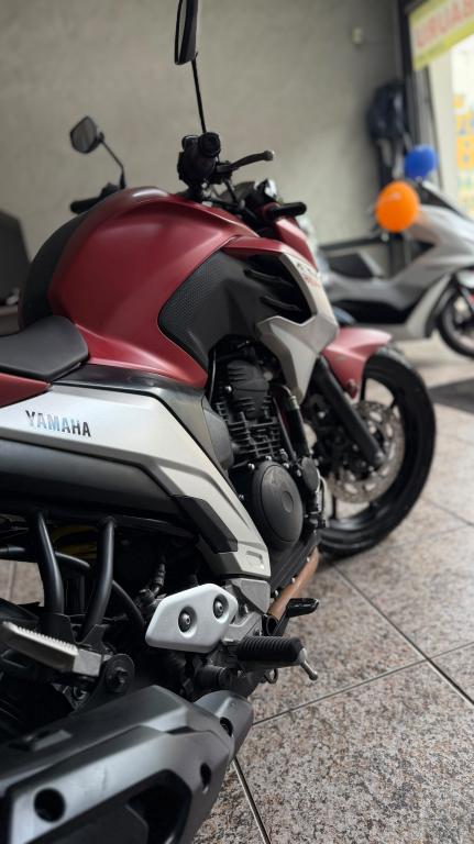 YAMAHA FZ 25 250 Fazer Flex - Foto
