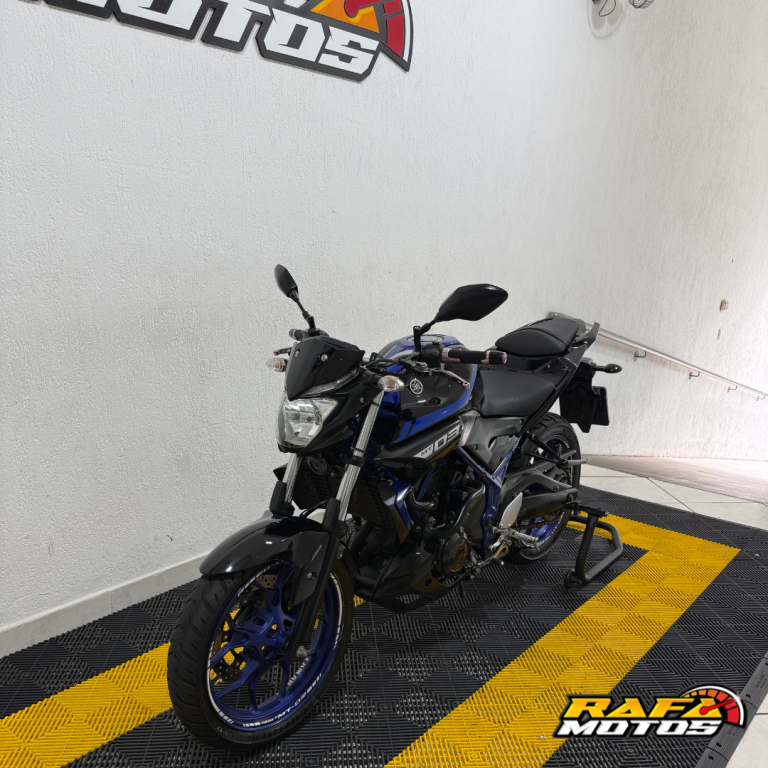 YAMAHA MT-03 300 - Foto