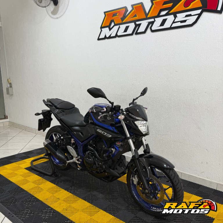 YAMAHA MT-03 300 - Foto