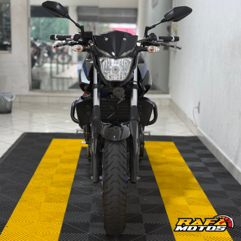YAMAHA MT-03 300 - Foto