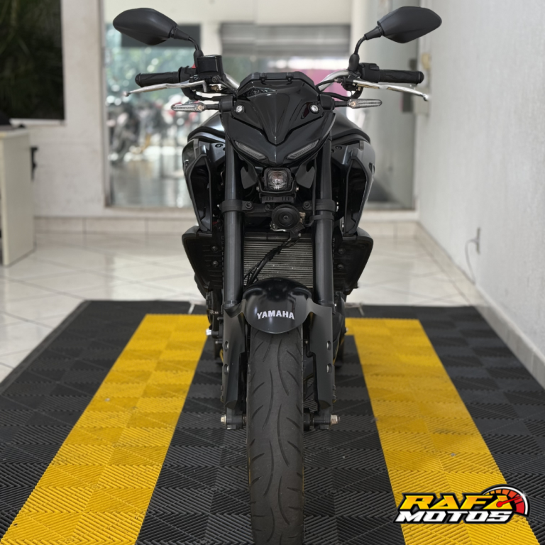 YAMAHA MT-03 300 - Foto
