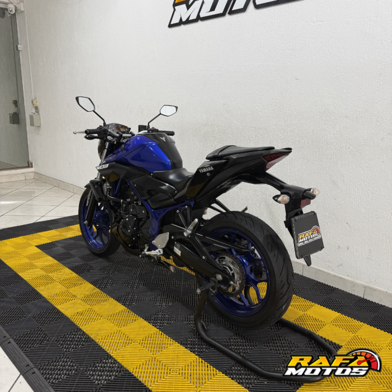 YAMAHA MT-03 300 - Foto