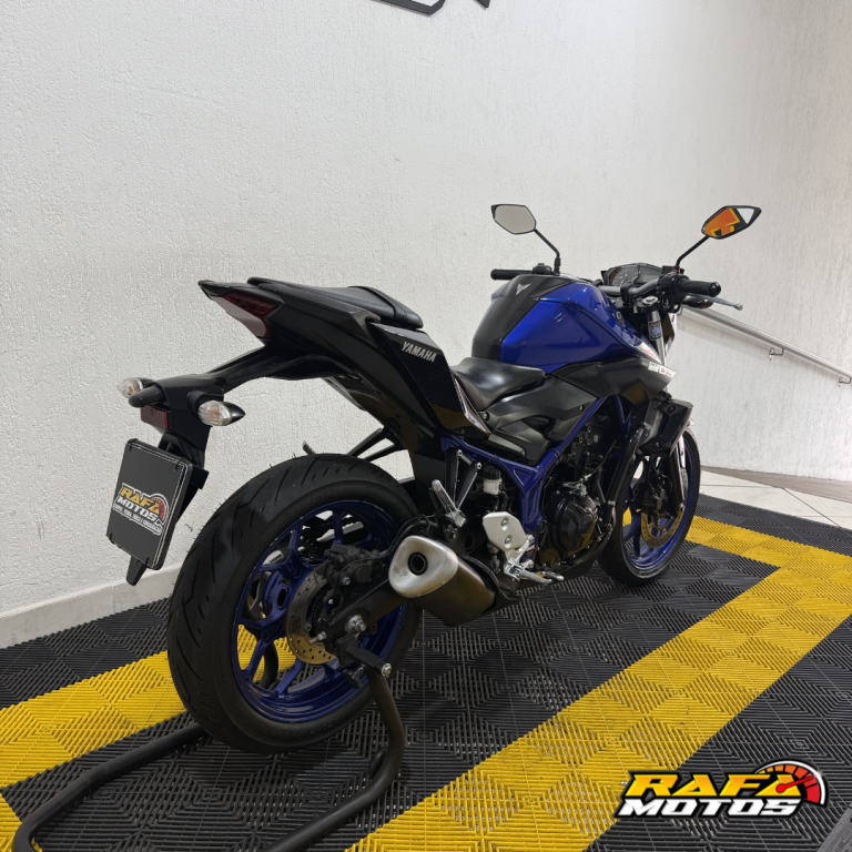 YAMAHA MT-03 300 - Foto