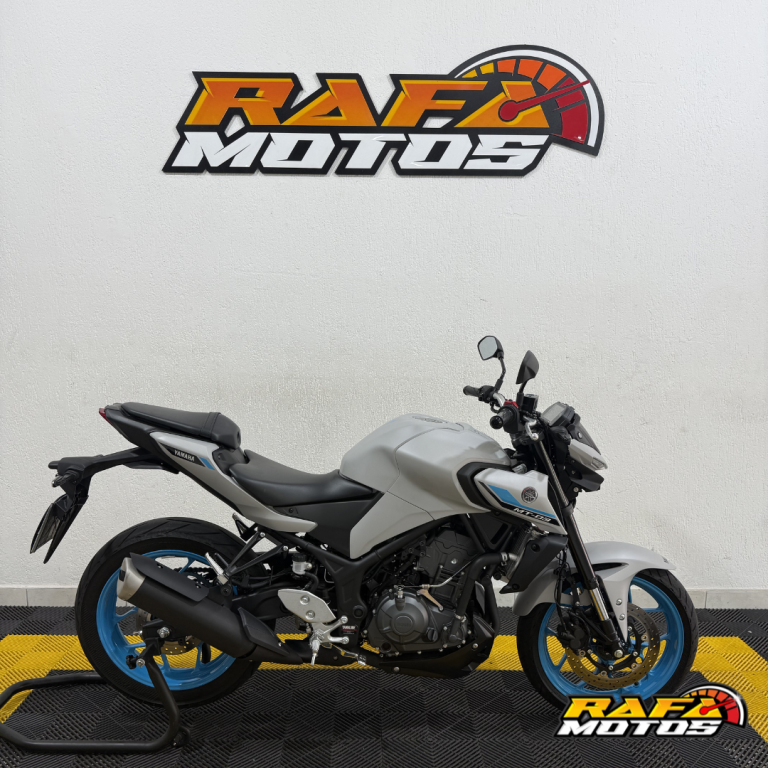 YAMAHA MT-03 300 - Foto