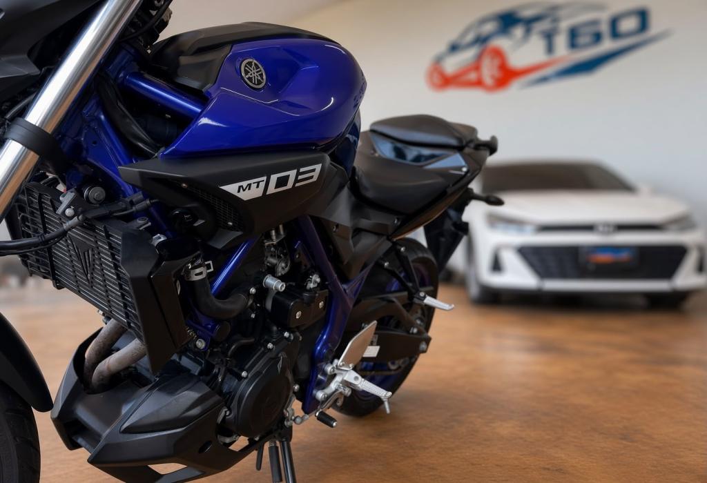 YAMAHA MT-03 300 - Foto