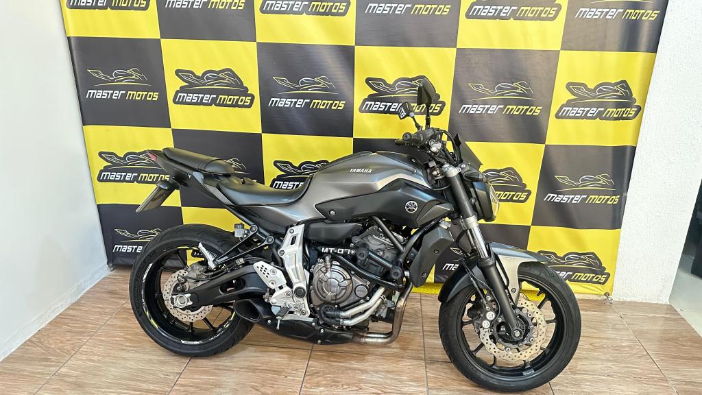 YAMAHA MT-07 700