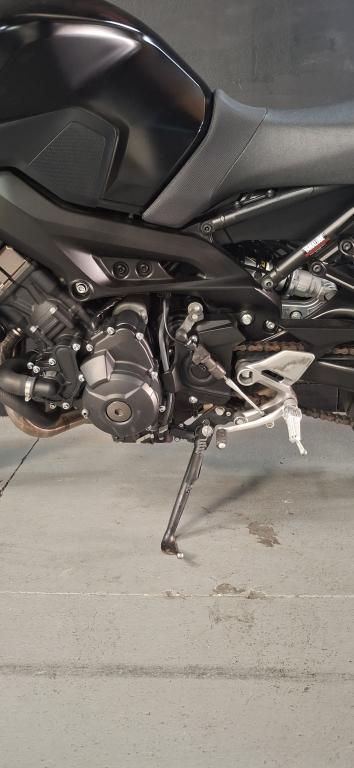 YAMAHA MT-09 850 - Foto