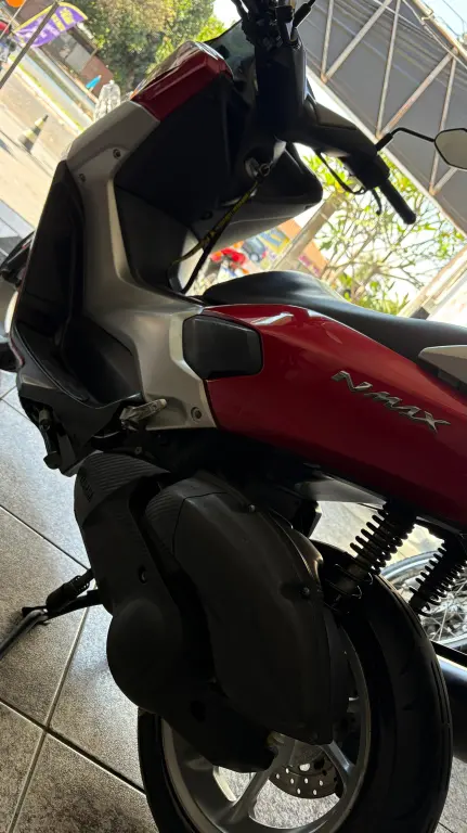 YAMAHA NMax 160 - Foto