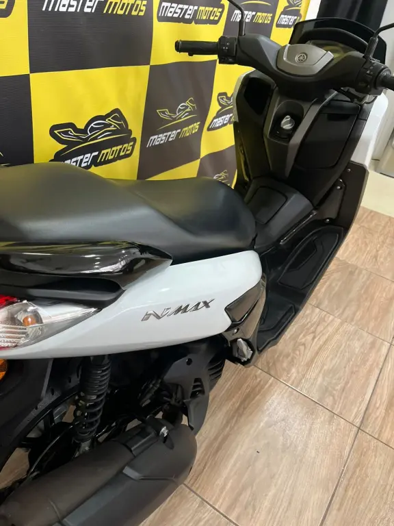 YAMAHA NMax 160 - Foto