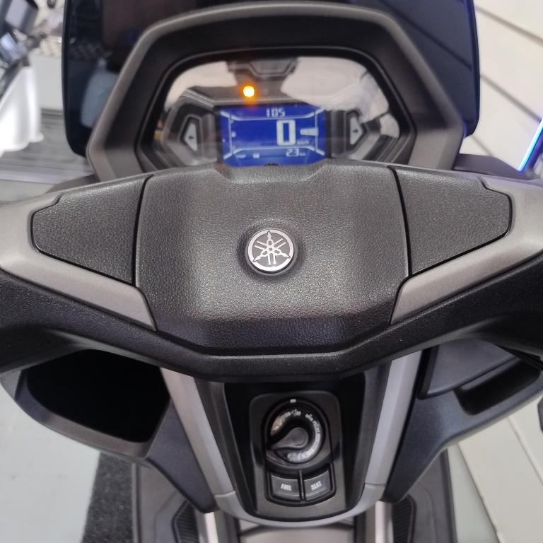 YAMAHA NMax 160 - Foto