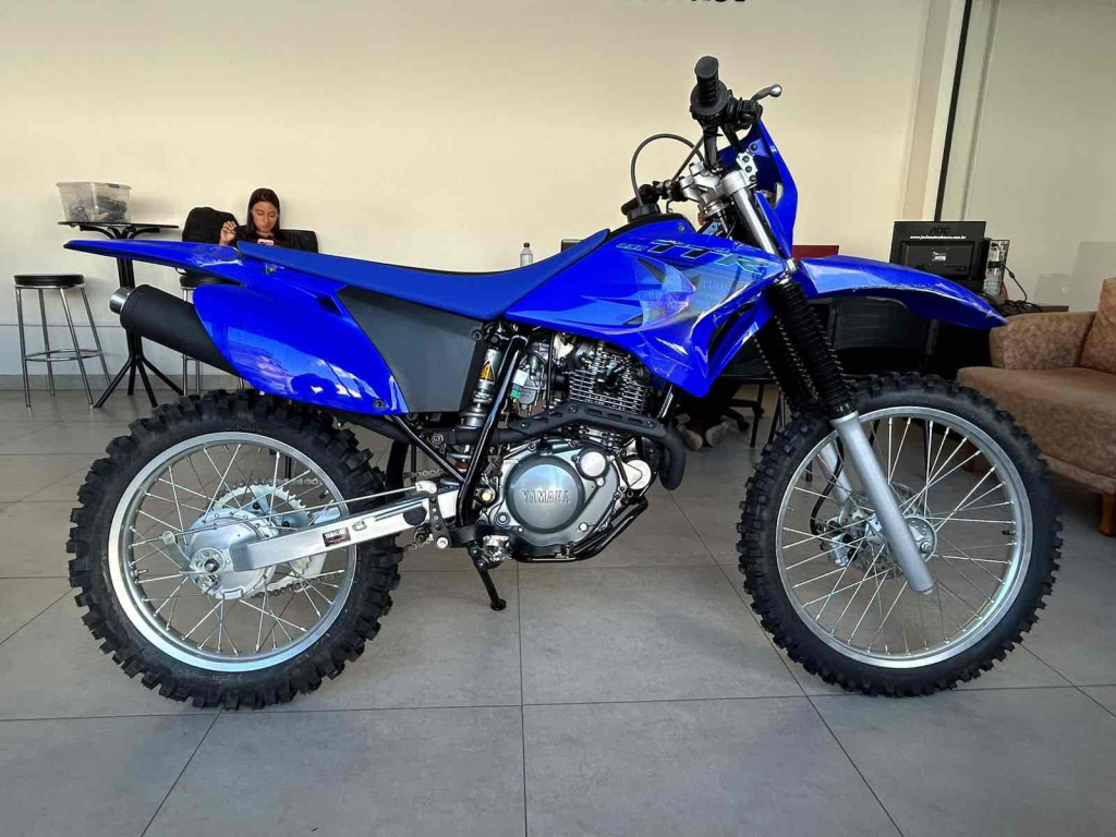 YAMAHA TTR 230 - Foto