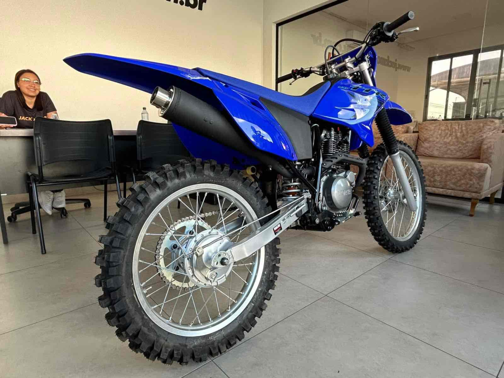 YAMAHA TTR 230 - Foto