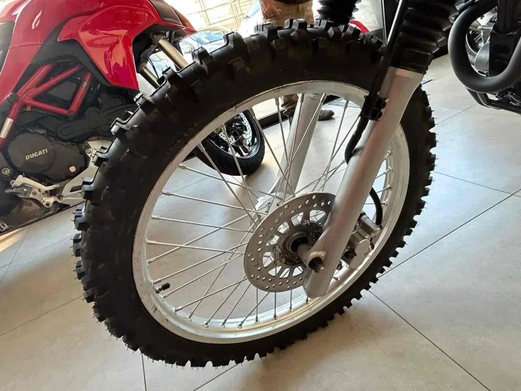 YAMAHA TTR 230 - Foto