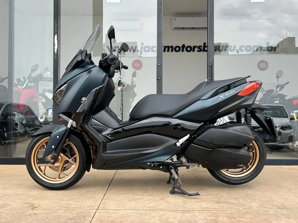 YAMAHA Xmax 250 - Foto