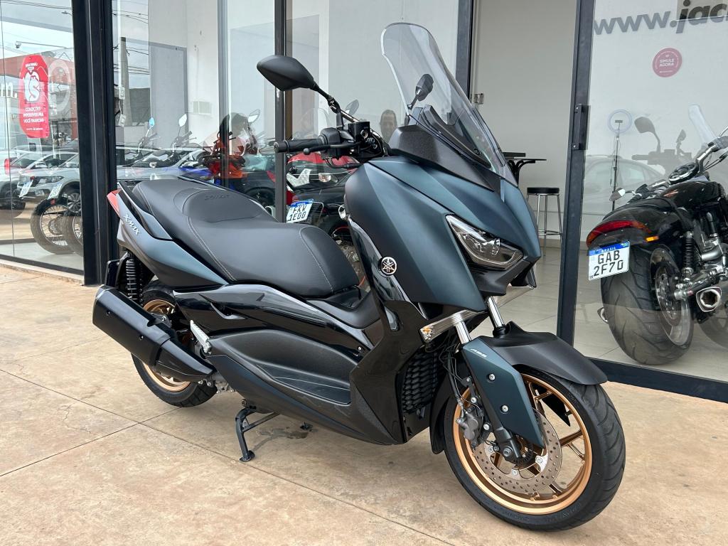 YAMAHA Xmax 250 - Foto