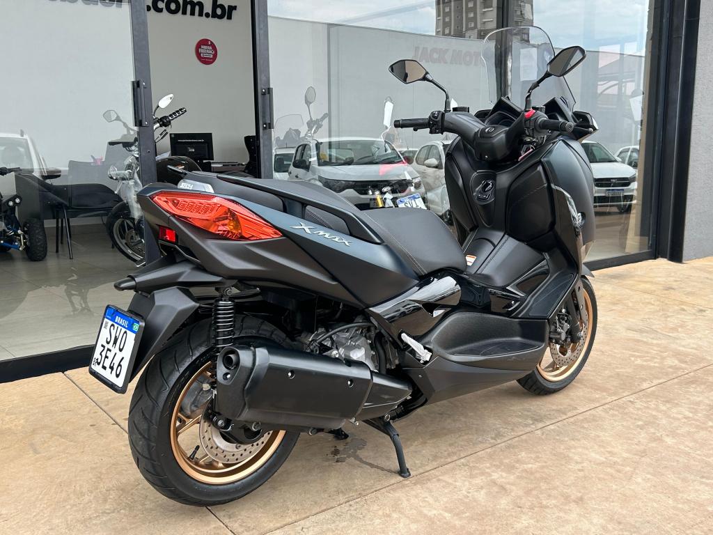 YAMAHA Xmax 250 - Foto