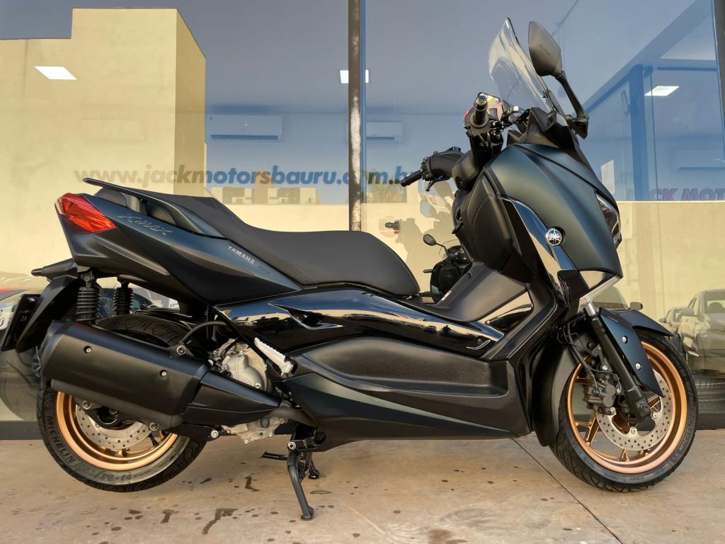 YAMAHA Xmax 250 - Foto