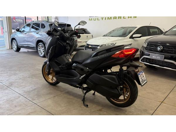 YAMAHA XMax 250 - Foto