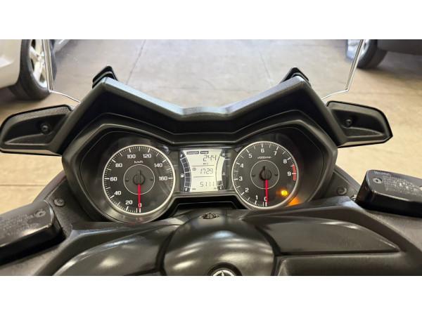 YAMAHA XMax 250 - Foto