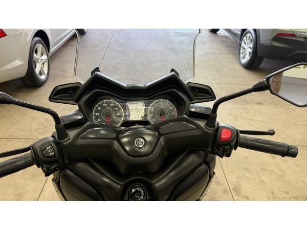 YAMAHA XMax 250 - Foto