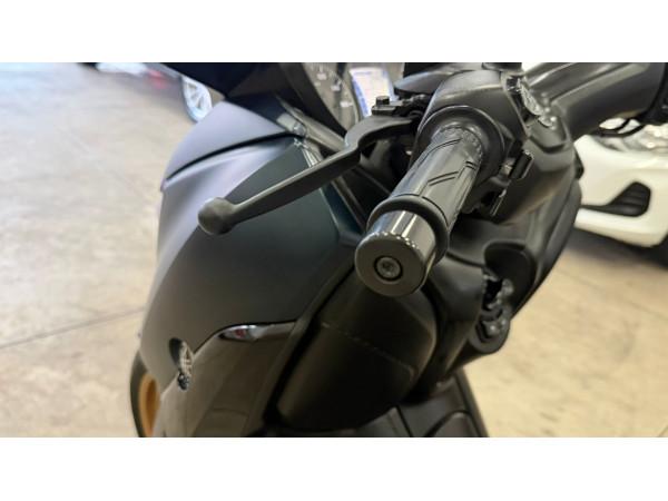 YAMAHA XMax 250 - Foto