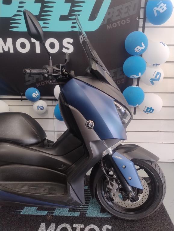 YAMAHA XMax 250 - Foto