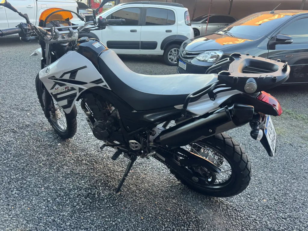 YAMAHA XT 660 R - Foto
