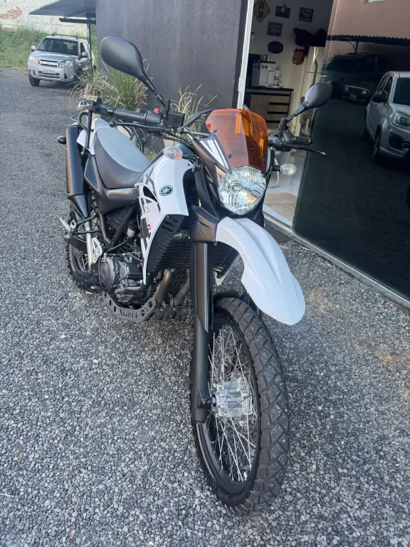 YAMAHA XT 660 R - Foto