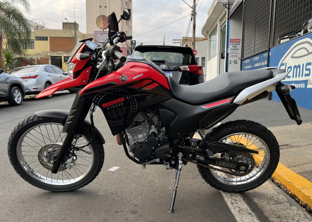 YAMAHA XTZ 250 - Foto