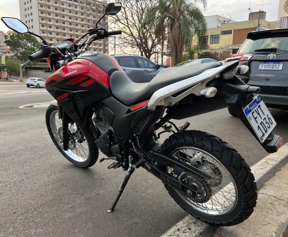 YAMAHA XTZ 250 - Foto