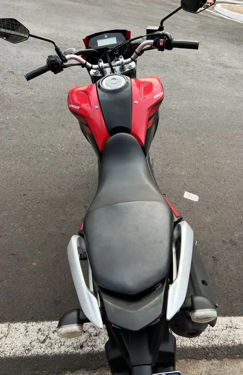 YAMAHA XTZ 250 - Foto