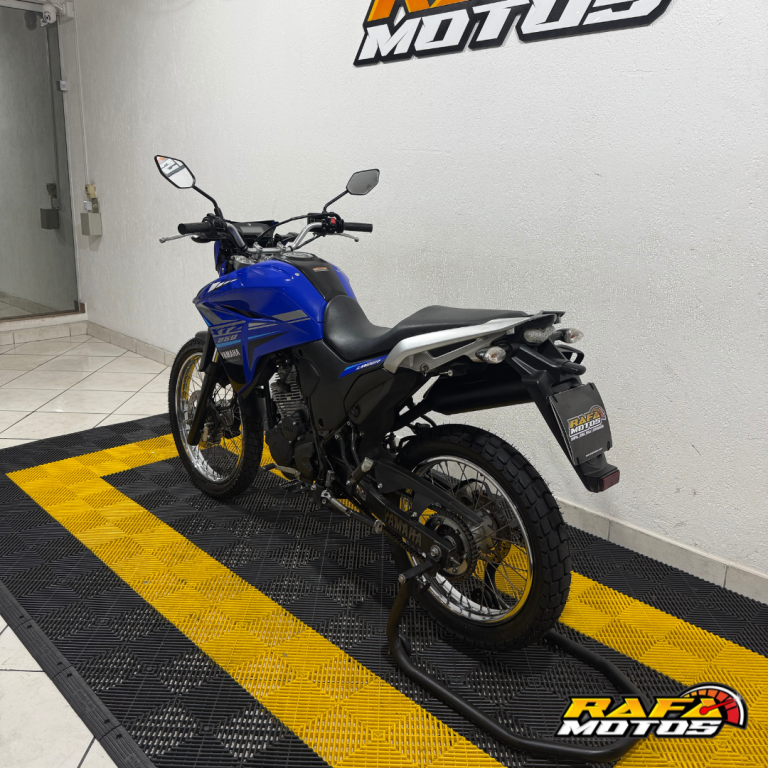 YAMAHA XTZ 250 - Foto