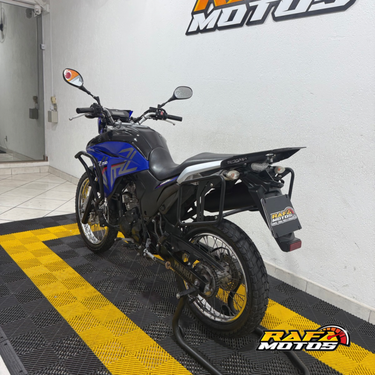 YAMAHA XTZ 250 - Foto