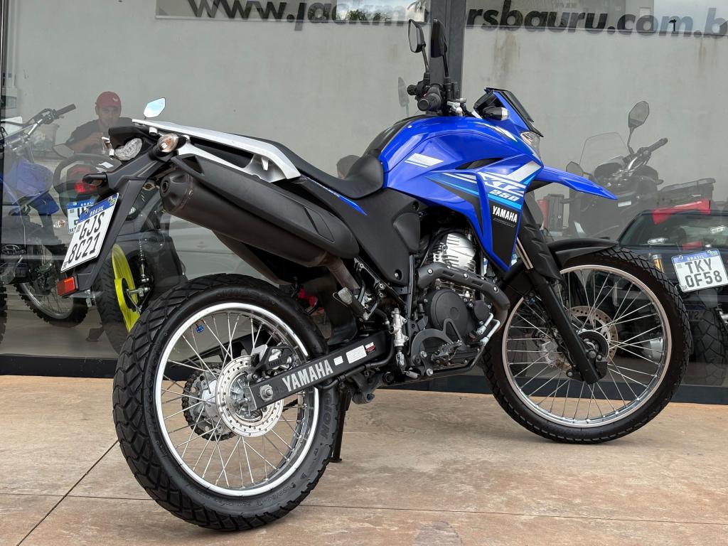 YAMAHA XTZ 250 - Foto