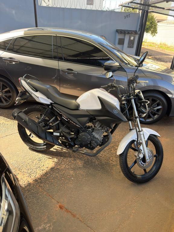 YAMAHA YBR 150 - Foto